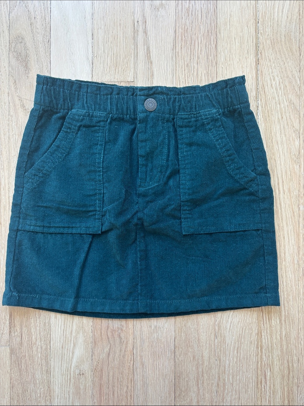 Old Navy Green Corduroy Pocket Skirt, size 6-7, NWOT